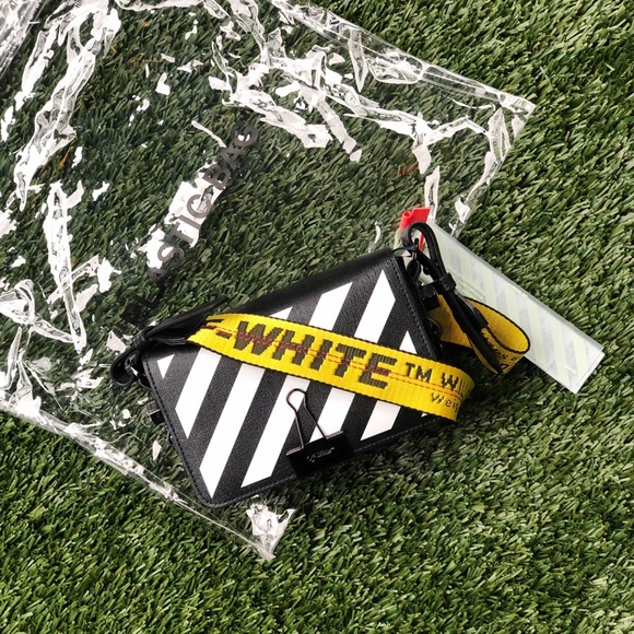 Off-White Handbags - OFF-WHITE Brand new diagonal black crossbody bag